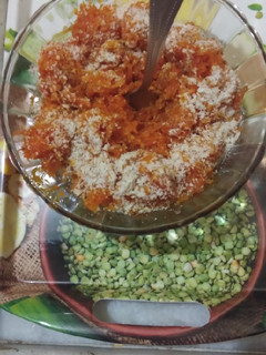 ગાજર નો હલવો(Carrot Halwa Recipe in Gujarati) રેસીપી મુખ્ય ફોટો