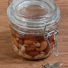 A picture of ★Roasted nuts soaked in honey★.