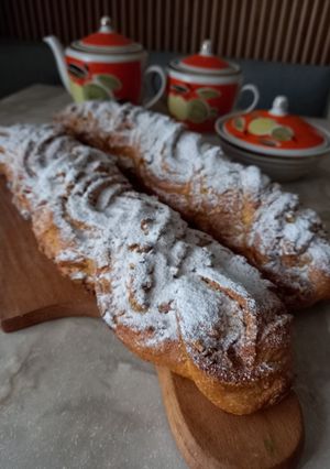 Фото Творожная косичка с орехами и корицей.