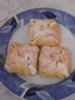Kelesztés nélküli túrós batyu ☕ recept fotója