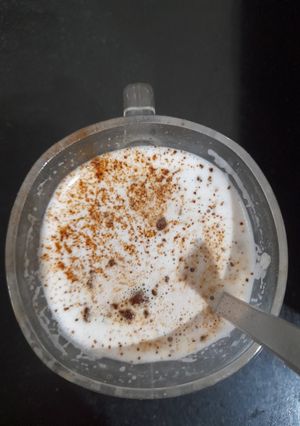 હોટ ચોકલેટ વિથ બોર્નવિટા (Hot Chocolate With Bournvita Recipe In Gujarati) રેસીપી મુખ્ય ફોટો