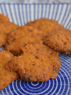 Una foto de Galletas de tomate y orégano