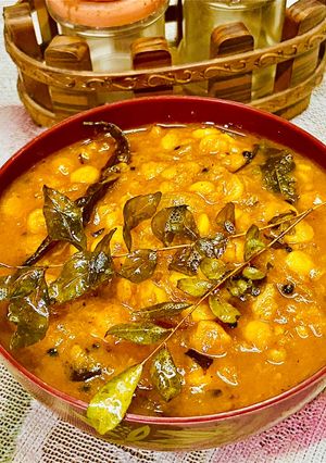 দক্ষিণী চানা ডাল (dakshini dal recipe in Bengali) রেসিপির প্রধান ছবি