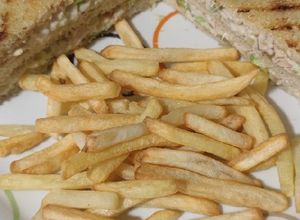 Foto principal de Sándwich de atún (tuna sándwich)