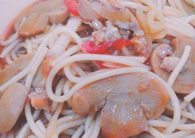 Spageti ayam jamur (spaghetti with chicken&mushroom)