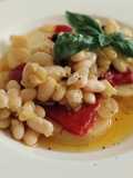 Ensalada de patata y piquillos confitados con fessolets