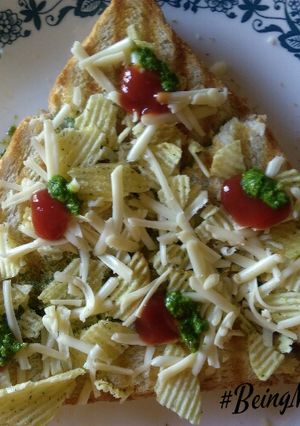 A picture of Lays Cheese Grilled Sandwich(Veg).