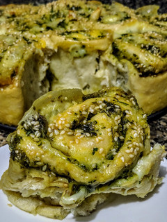 Una foto de PAN De Mozzarella y Pesto de Perejil🌿 Dulce y Maní🥜...!
