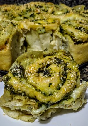 Una foto de PAN De Mozzarella y Pesto de Perejil🌿 Dulce y Maní🥜...!