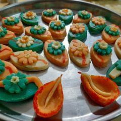 A picture of Burfi in rakhi shapes.