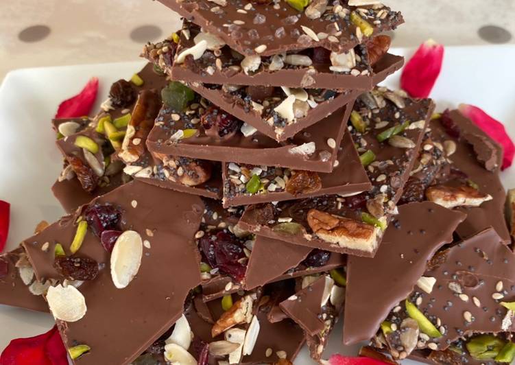 Recipe of Perfect Hippie chocolate bark