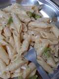 व्हाइट सॉस पास्ता (white sauce pasta recipe in Hindi)