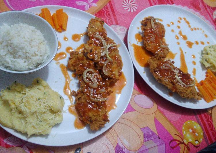 Bagaimana Menyiapkan chicken steak with mashed potato cheese, Enak Banget