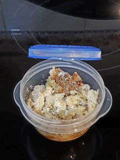 Una foto de Brócoli con patata y salsa de leche de avena con especias