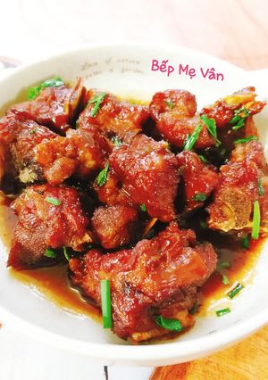 Hình của món Sườn heo kho.