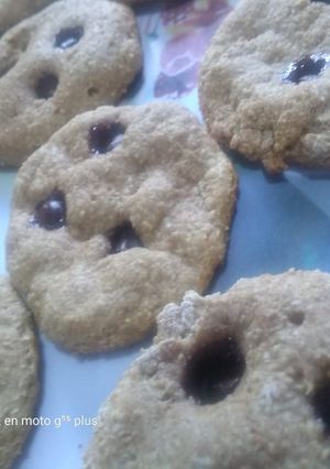 Una foto de Galletitas integrales con chips de chocolate!