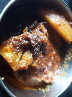 রুই মাছের ঝোল (Rui recipe in Bengali) রেসিপির প্রধান ছবি