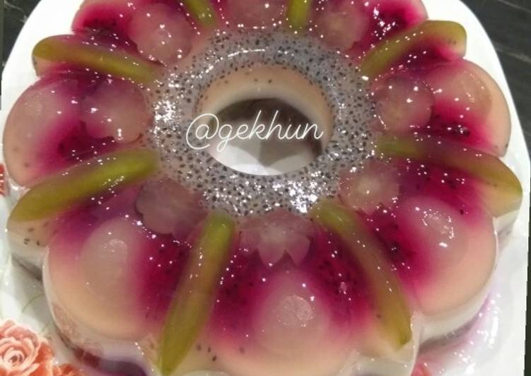 Puding Buah Lapis Susu