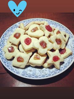 Una foto de Galletita dulces para el mate, merienda, desayuno, ☕muy fácil y ricas😍