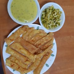 A picture of Cholafali.