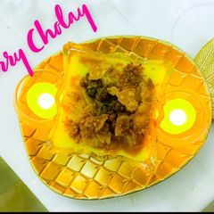 A picture of Curry Cholay In Street Style.