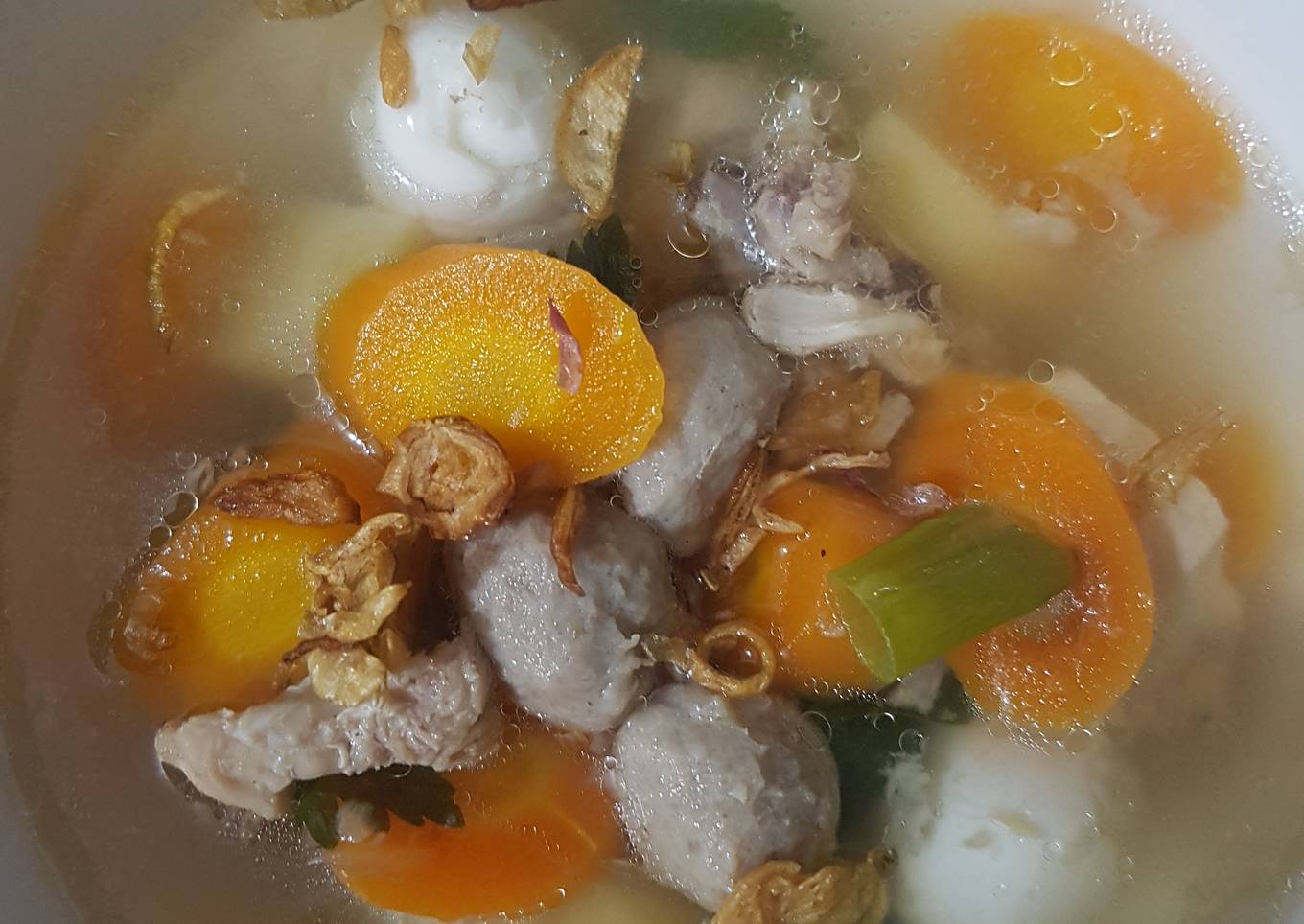 Sop ayam bakso