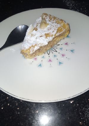 A picture of Orange & Almond Cake.