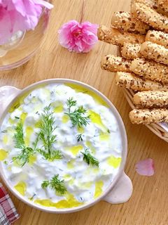 Hình của món 💚 Tzatziki - Sốt Dưa Leo Sữa Chua Hy Lạp (Vegetarian).