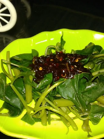 Langkah Gampang Membikin Resep Rujak petis kangkung yang Menggugah Selera Anti Ribet, Sempurna