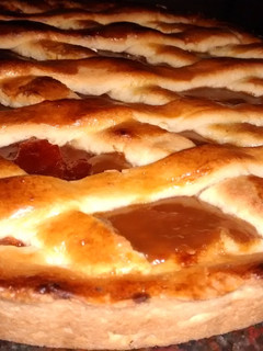 Una foto de Pasta frola de membrillo y dulce de leche