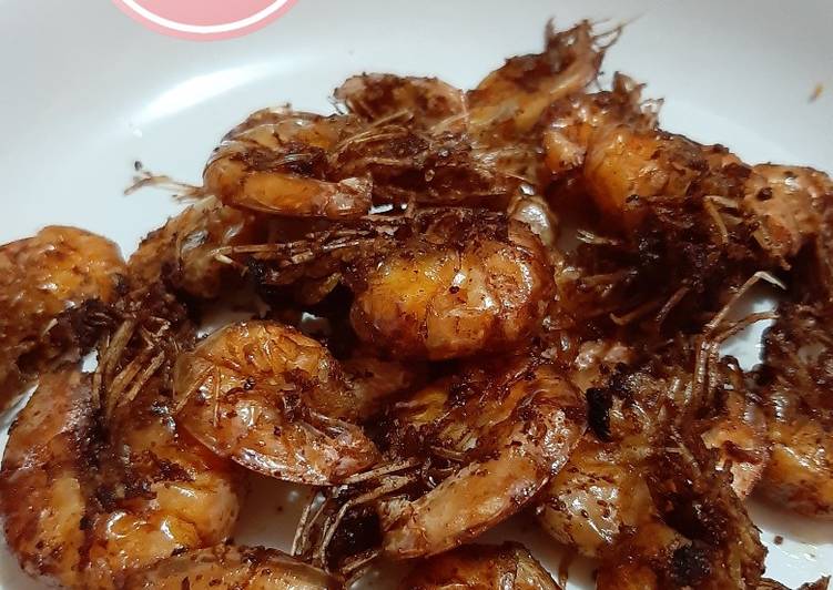Bagaimana Membuat Udang Goreng Bumbu Kuning, Sempurna