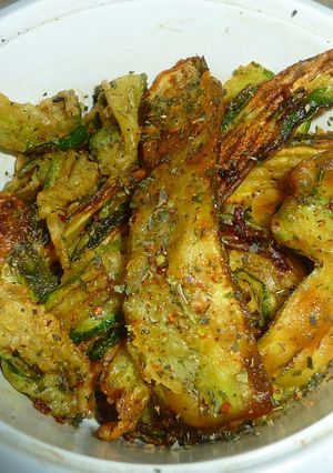 A picture of Spicy Zucchini Chips 🥒 🔥🔥.