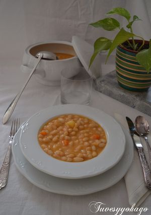 Una foto de Potaje de Alubias Blancas "Viudo"