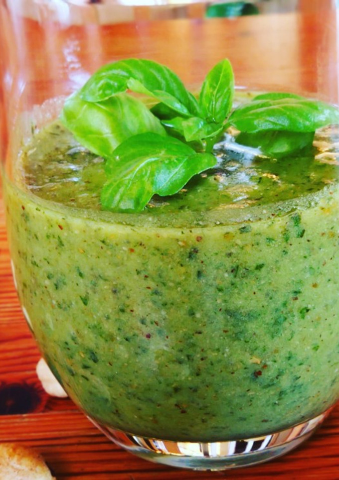 Una foto de Salsa pesto con avellanas