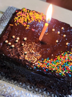 A picture of Choco-walnut biscuit cake.