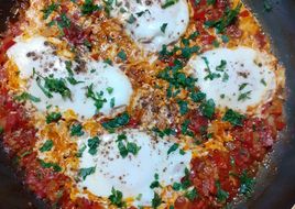 Ouă shakshuka