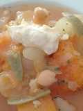 Olla gitana, pera rellena de olla y puré de olla