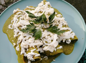 Una foto de Enchiladas suizas
