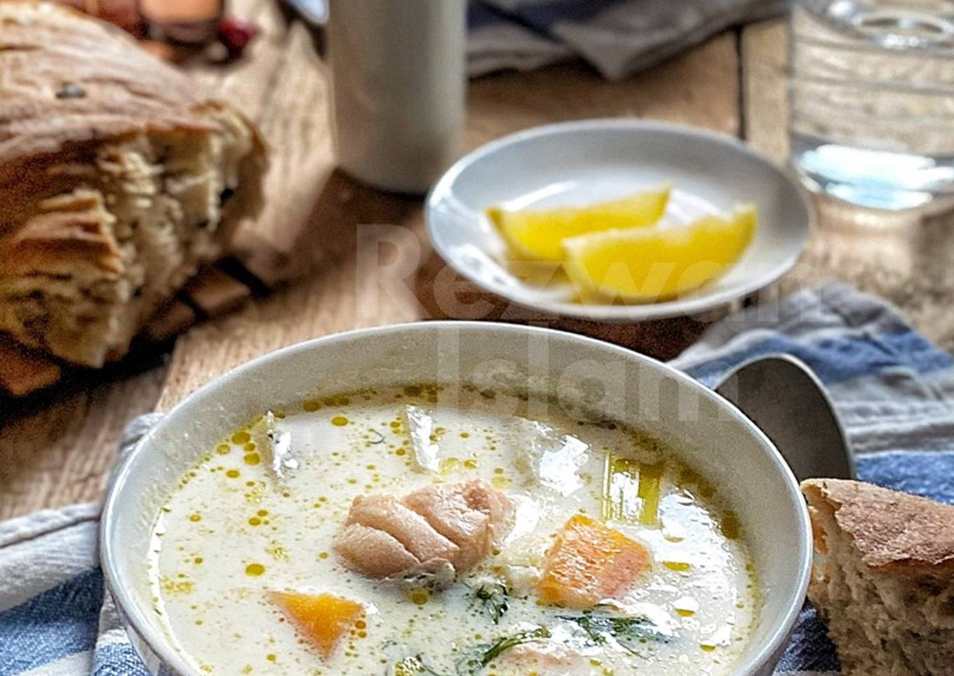 Finnish Salmon Soup ➡️ "Lohikeitto" 🇫🇮 🍣 🥣