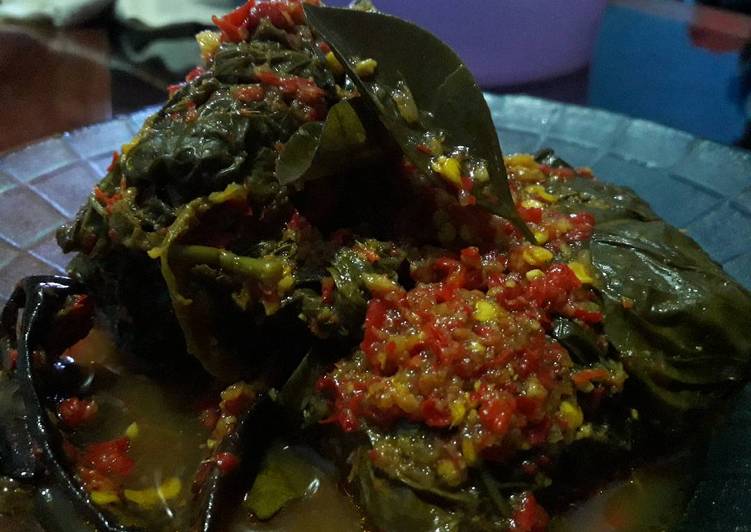 Resep Buntil Singkong Teri no santan yang Enak Banget