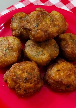 ময়দার ঝাল বড়া রেসিপির প্রধান ছবি