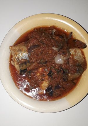 A picture of Scent leaf stew.
