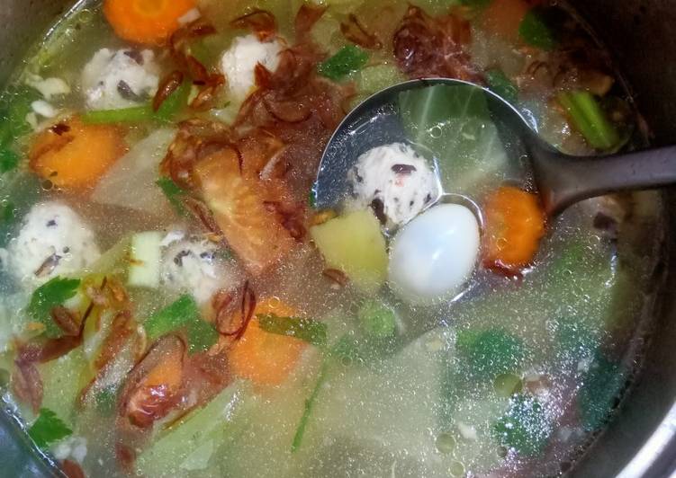 Bagaimana Menyiapkan Sup Bola-bola Ayam &amp; Telur Puyuh yang Menggugah Selera