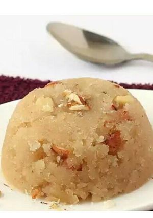 दूध का सूजी हलवा (Doodh ka suji halwa recipe in hindi) रेसिपी मुख्य फोटो