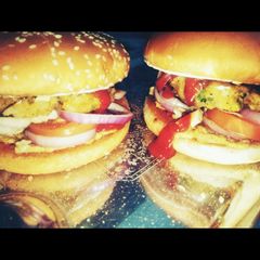 Organic Hamburger 🍔 A picture of Organic Hamburger 🍔.