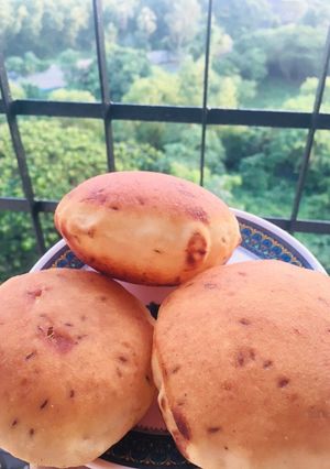 A picture of Banana buns/ Manglore buns.