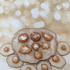 A picture of Sindhi gach (fried cookie).