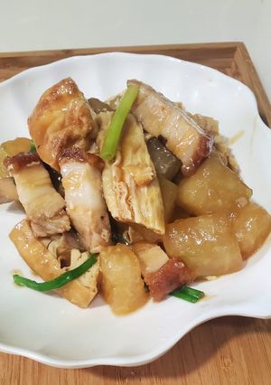 枝竹豆腐炆火腩 的食譜成品照片