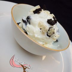 A picture of Coconut cream ores icecream.