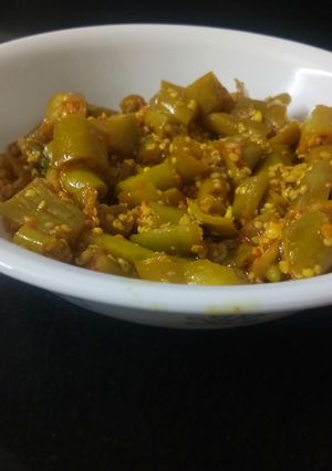 मिर्ची का अचार (Mirchi ka achar recipe in Hindi) रेसिपी मुख्य फोटो